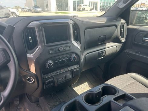 Used 2024 Chevrolet Silverado 1500 Custom image 12