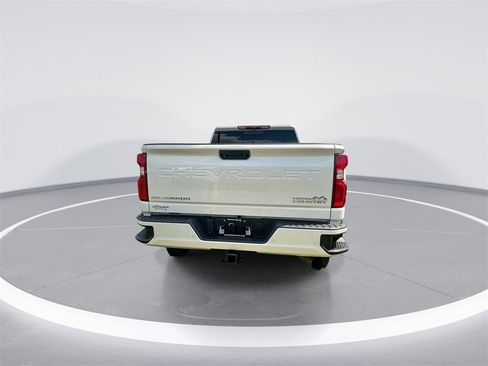 Used 2022 Chevrolet Silverado 3500 High Country w/ Safety Package II image 7