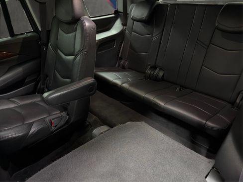 Used 2016 Cadillac Escalade Premium AWD/4WD image 30