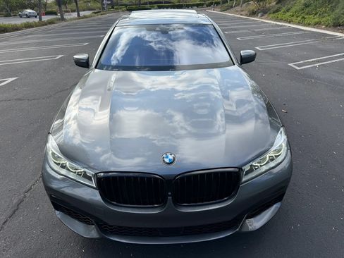 Used 2017 BMW 750i RWD image 9