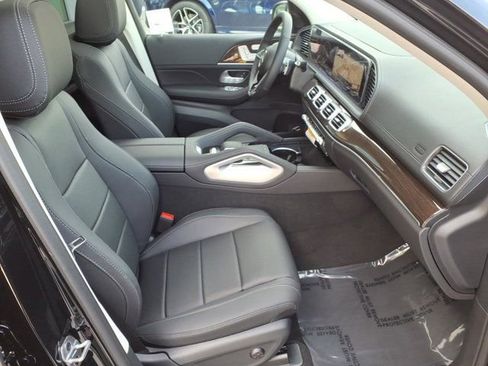 New 2026 Mercedes-Benz GLS 450 4MATIC image 15
