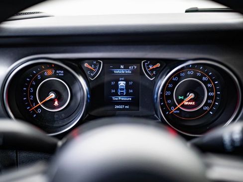 Used 2023 Jeep Wrangler Willys image 32