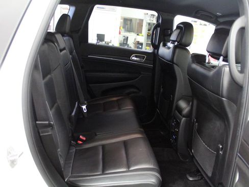Used 2017 Jeep Grand Cherokee Limited AWD/4WD image 25
