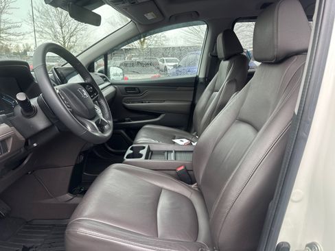 Used 2019 Honda Odyssey Touring image 9