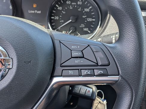 Used 2018 Nissan Rogue Sport S AWD/4WD image 24