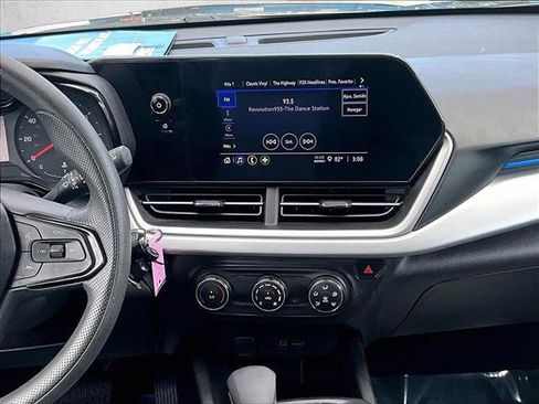Used 2024 Chevrolet Trax LS w/ Driver Confidence Package FWD image 8