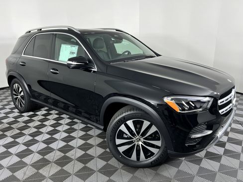 Used 2025 Mercedes-Benz GLE 350 4MATIC image 2