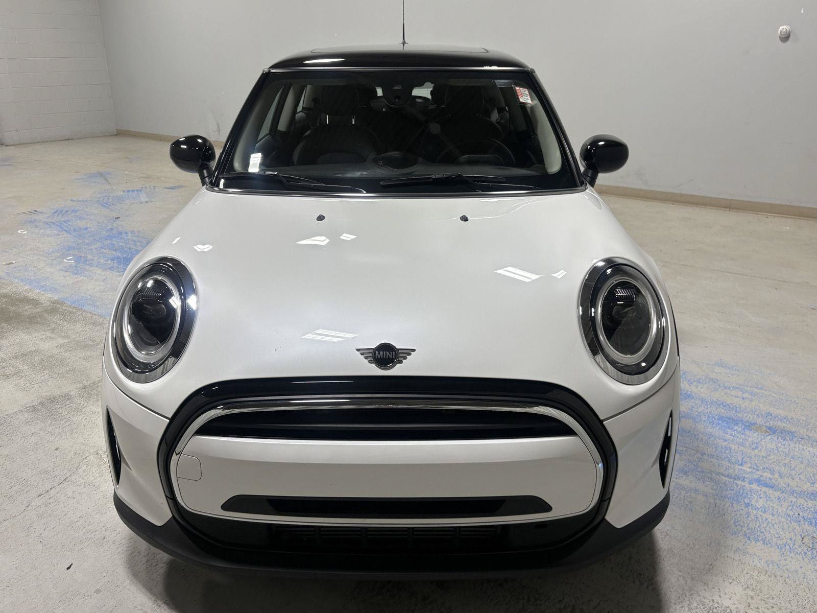 Used 2024 MINI Cooper 2-Door Hardtop FWD image 11