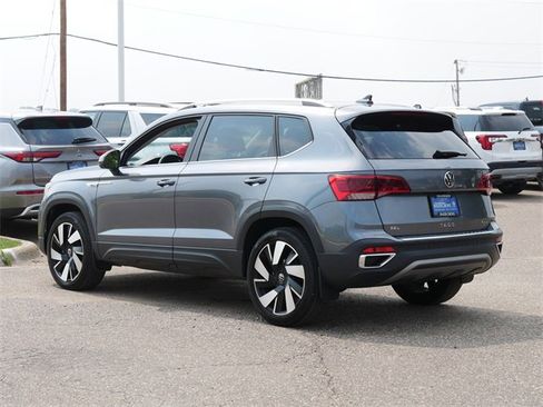 Certified 2024 Volkswagen Taos SEL image 5