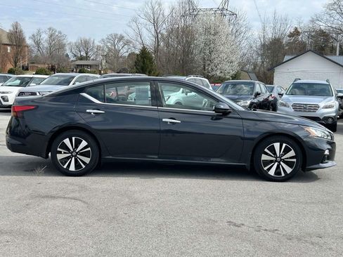 Used 2019 Nissan Altima 2.5 SL image 2