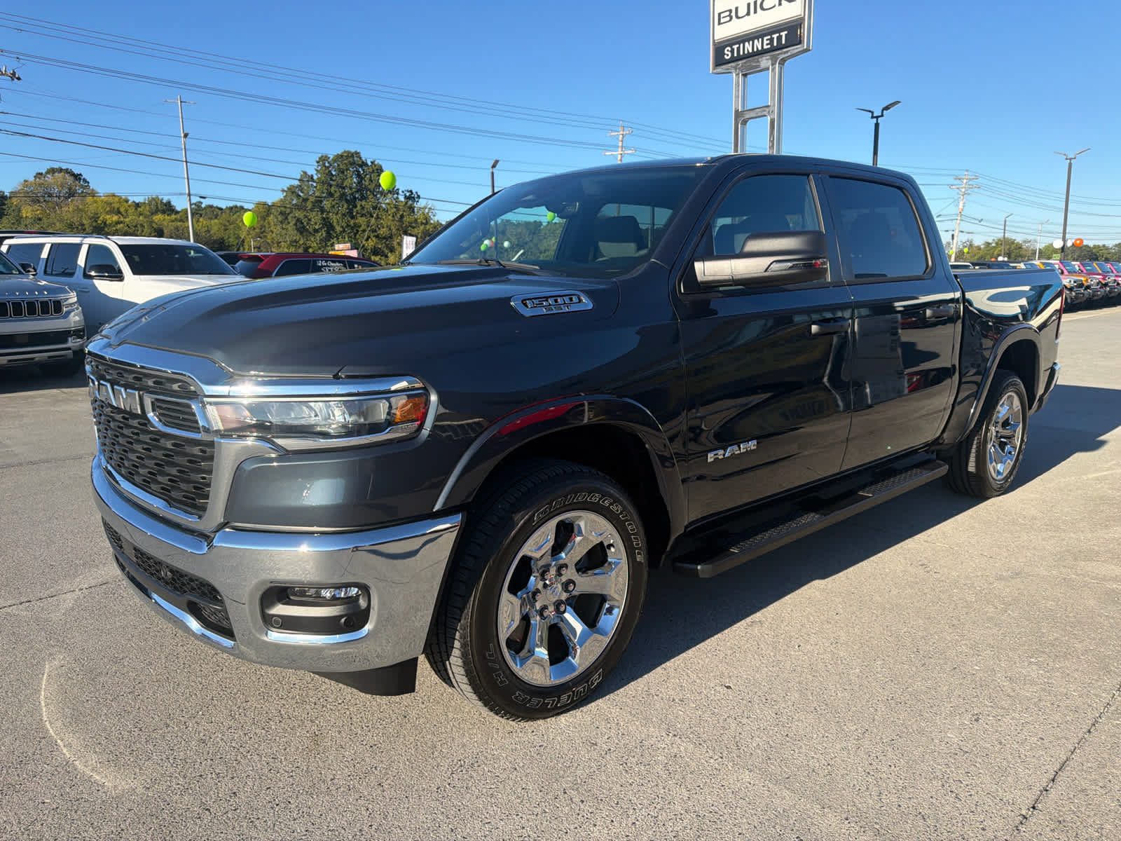 Used 2025 RAM 1500 Big Horn AWD/4WD image 1