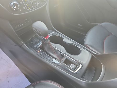 Used 2024 Chevrolet Equinox RS w/ RS Leather Package image 25