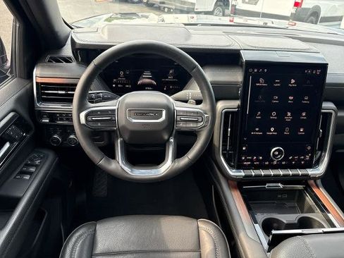 Used 2025 GMC Yukon XL Denali w/ Sun & Power Step Package AWD/4WD image 24