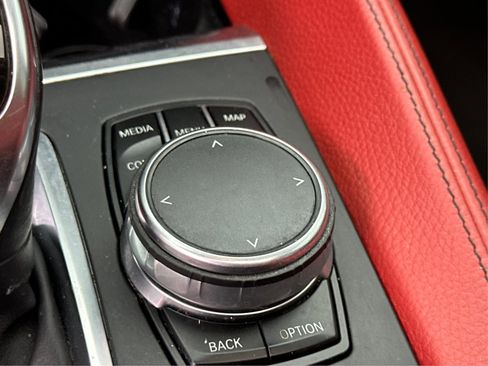 Used 2019 BMW X6 xDrive35i w/ M Sport Package image 38