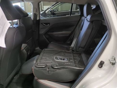 Used 2024 Subaru Crosstrek 2.5i Limited AWD/4WD image 17