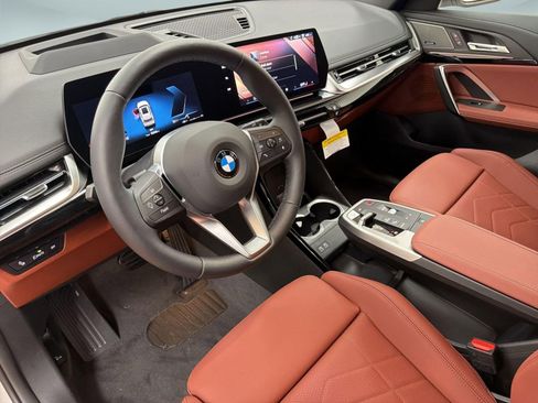 New 2026 BMW X1 xDrive28i w/ Technology Package image 4