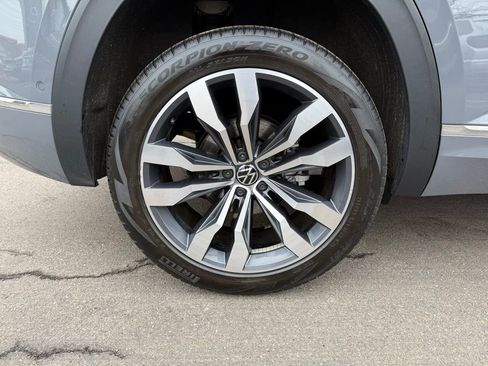 Used 2023 Volkswagen Atlas Cross Sport SEL Premium R-Line image 28