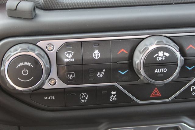 Used 2021 Jeep Gladiator Rubicon AWD/4WD image 21