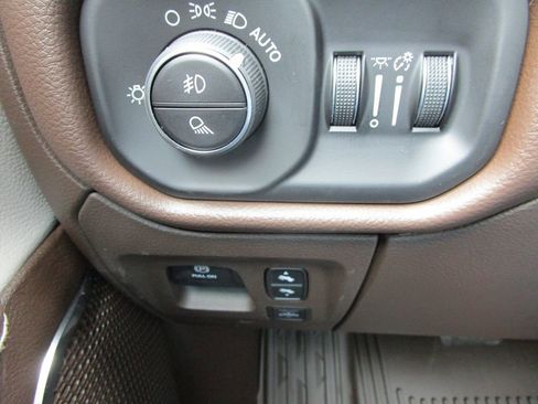 New 2026 RAM 1500 Laramie w/ Laramie Southwest Edition AWD/4WD image 46