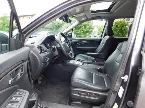 Used 2022 Honda Pilot Special Edition image 17