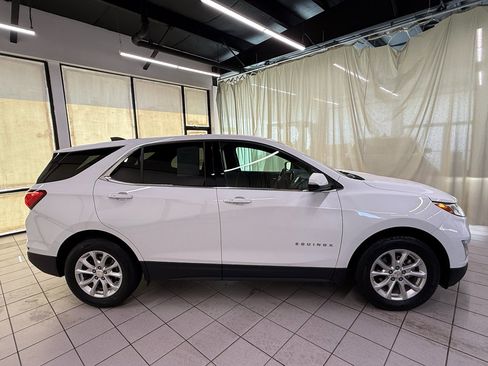 Used 2018 Chevrolet Equinox LT FWD image 3