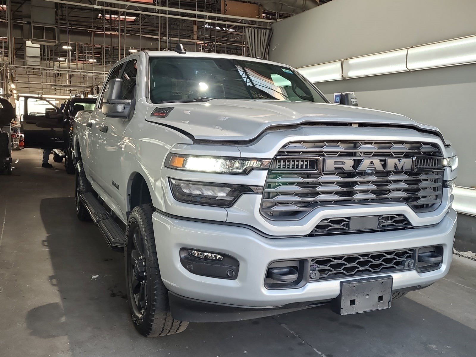 Used 2026 RAM 2500 Big Horn AWD/4WD image 2