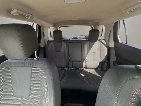 Used 2016 GMC Terrain SLE image 16