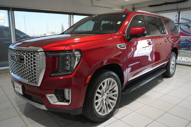 Used 2023 GMC Yukon XL Denali AWD/4WD image 4