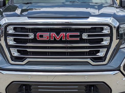 Used 2019 GMC Sierra 1500 SLT w/ SLT Premium Package AWD/4WD image 9