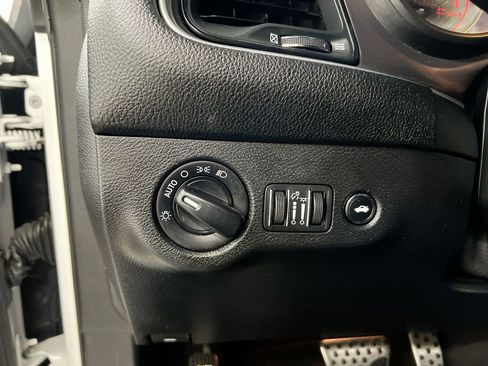 Used 2020 Dodge Challenger SXT image 18