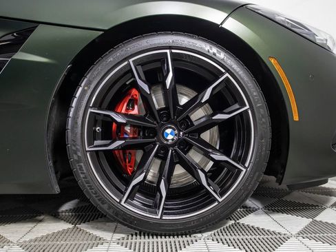 Used 2025 BMW Z4 M40i w/ Edition image 46