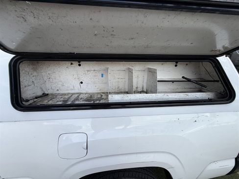 Used 2021 Toyota Tacoma SR image 16