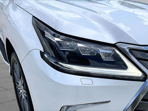 Used 2017 Lexus LX 570 4WD image 26
