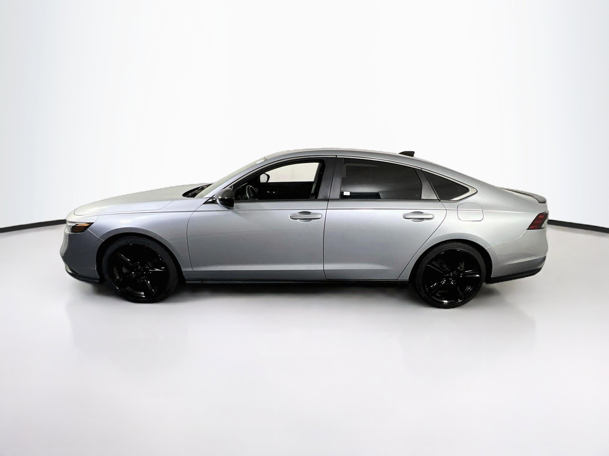 Used 2023 Honda Accord Sport image 8
