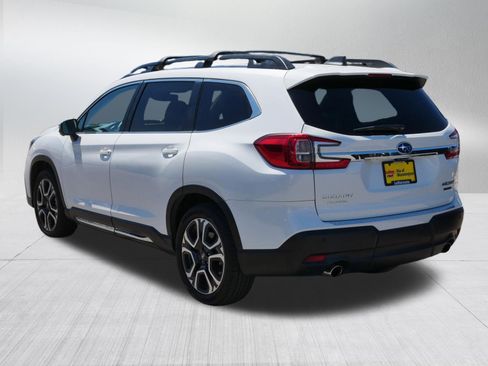 Used 2023 Subaru Ascent Limited w/ Technology Package AWD/4WD image 5