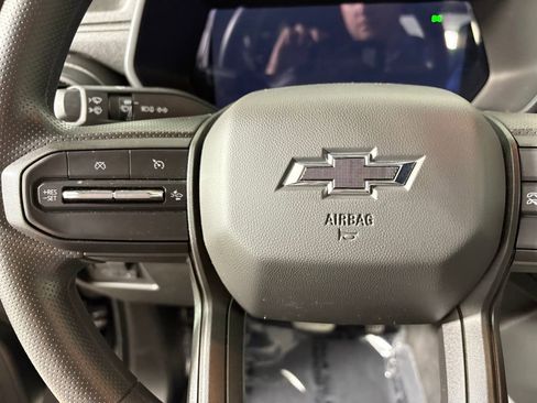 Used 2024 Chevrolet Colorado Trail Boss image 23