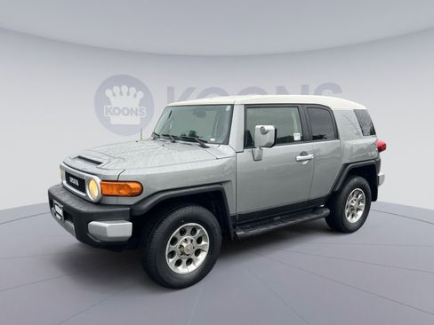 Used 2012 Toyota FJ Cruiser 4WD w/ Upgrade Pkg image 1