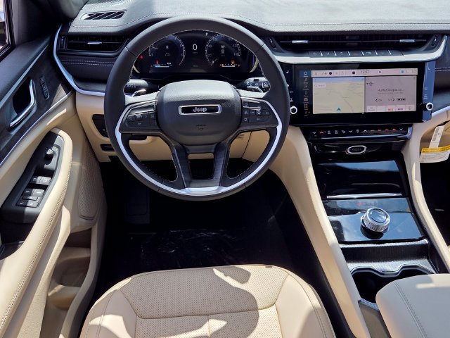 New 2027 Jeep Grand Cherokee Limited w/ Technology Group II RWD image 13