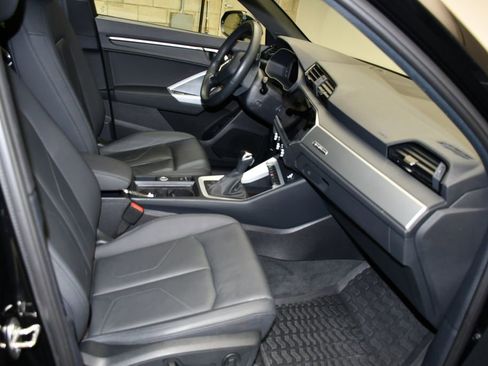 Certified 2023 Audi Q3 2.0T Premium w/ Convenience Package AWD/4WD image 27