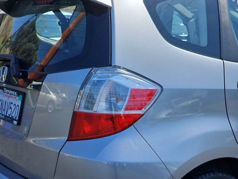 Used 2010 Honda Fit Sport image 11