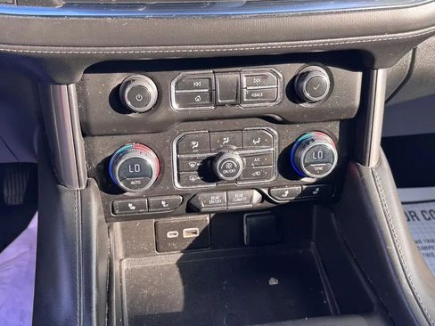 Used 2023 Chevrolet Suburban LT RWD image 15
