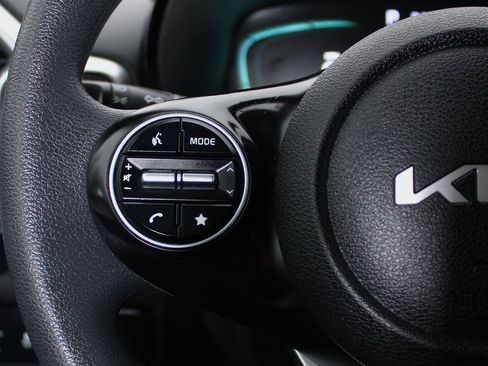 Used 2023 Kia Soul LX w/ LX Technology Package image 24