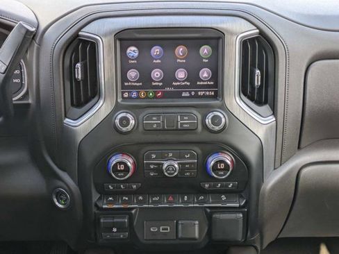 Used 2019 GMC Sierra 1500 Denali w/ Driver Alert Package II AWD/4WD image 17