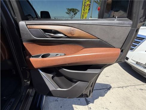 Used 2018 Cadillac Escalade Premium Luxury AWD/4WD image 29