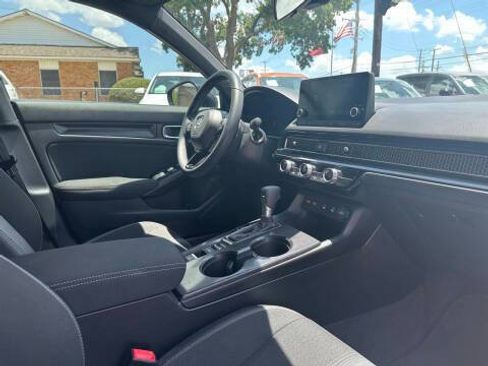 Used 2025 Honda Civic Sport image 5