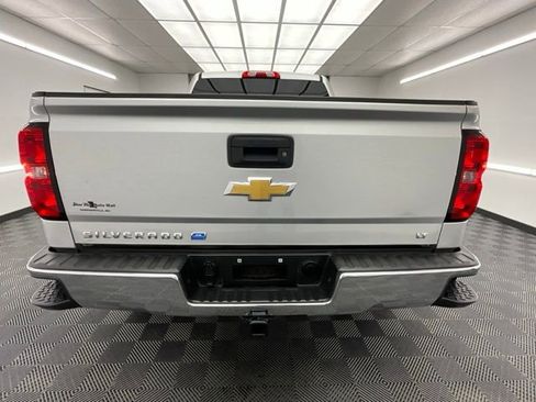 Used 2018 Chevrolet Silverado 1500 LT w/ LT Eassist Package image 3