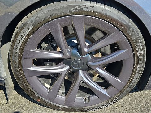 Used 2021 Tesla Model S Plaid AWD/4WD image 8