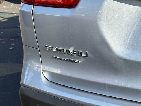 Used 2024 Subaru Ascent Premium w/ Convenience Package image 12