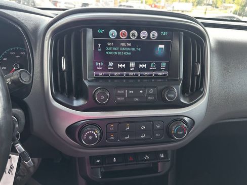 Used 2018 Chevrolet Colorado LT w/ Safety Package RWD image 15