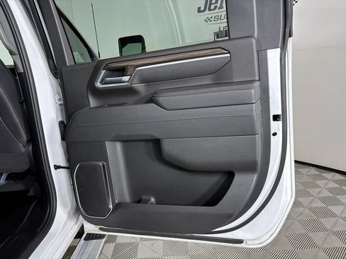 Used 2025 Chevrolet Silverado 2500 LT w/ Convenience Package AWD/4WD image 21